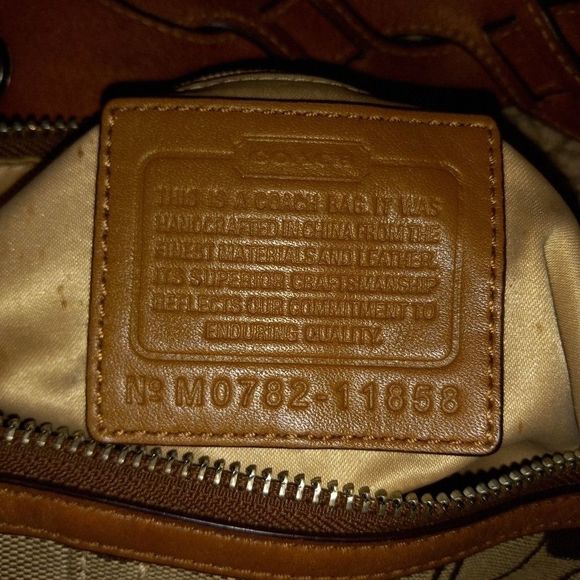 Coach Shoulder Bag - Picture 9 of 10